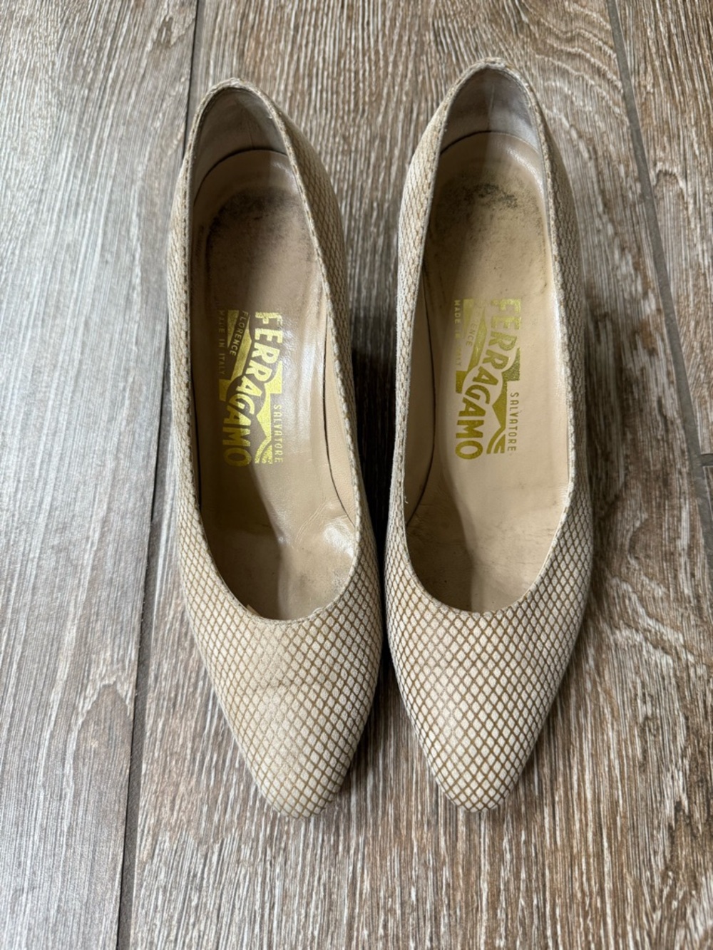 Vintage Ferragamo Neutral Beige Textured Pointed-Toe Pumps- 6.5B